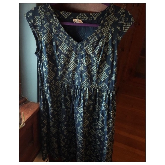 Mata Traders Dress - Picture 4 of 4